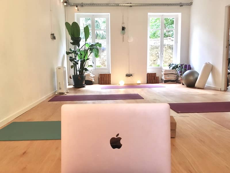 Salle de pratique du yoga